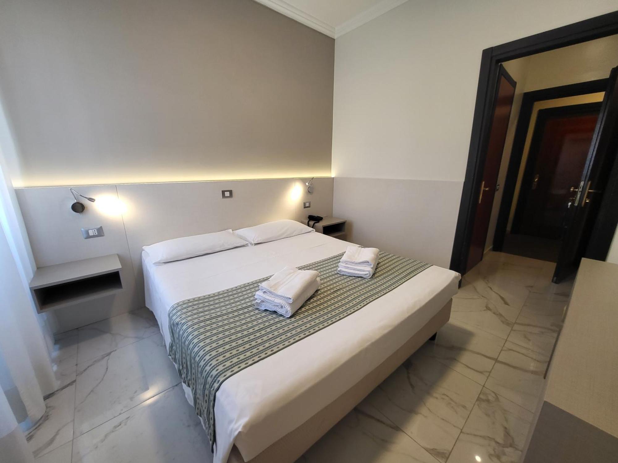 Hotel Dei Fiori Milano Esterno foto