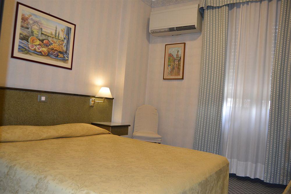 Hotel Dei Fiori Milano Esterno foto